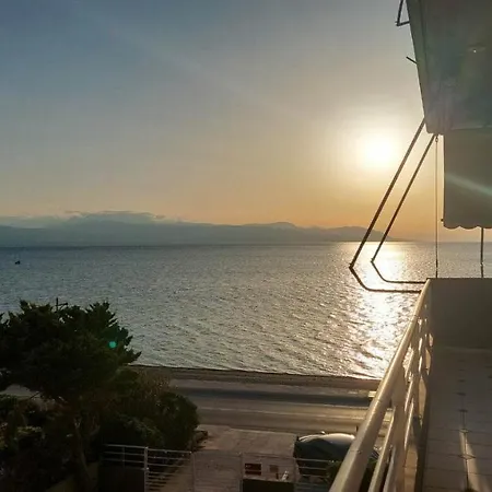 Loutraki Bay Apartment Exterior photo